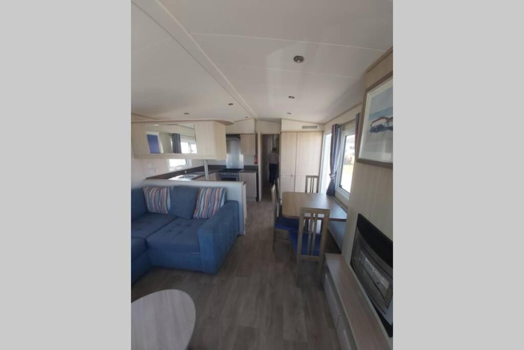 8 Berth Caravan At Parkdean Camber Sands Exterior photo
